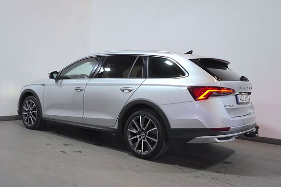 Skoda Octavia Scout 5 of 5