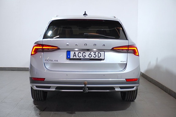 Skoda Octavia Scout 5 of 18