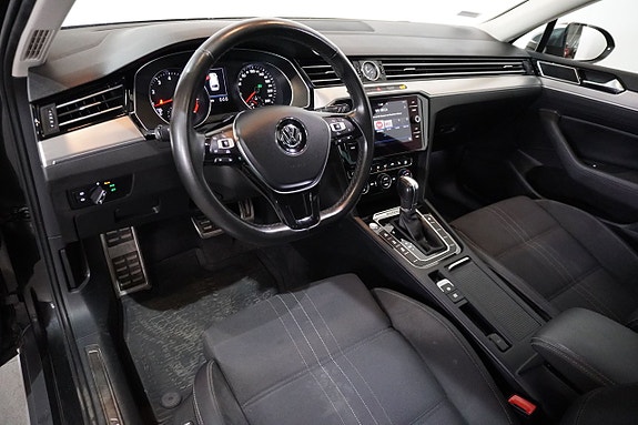 Volkswagen Passat Alltrack 9 of 18