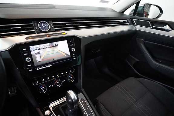 Volkswagen Passat Alltrack 10 of 18