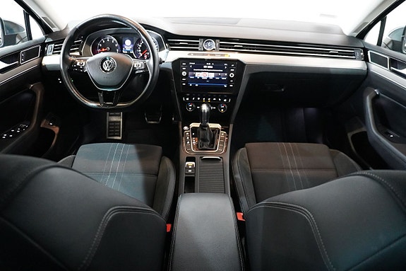 Volkswagen Passat Alltrack 14 of 18