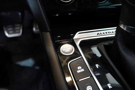 Volkswagen Passat Alltrack 17 of 18
