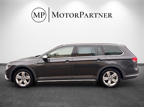 Volkswagen Passat Alltrack 5 of 5
