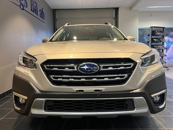 Subaru Outback 3 of 5
