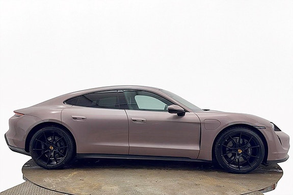 Porsche Taycan 6 of 27