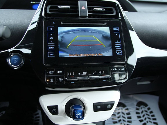 Toyota Prius 15 of 18