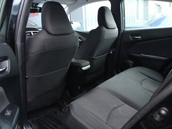 Toyota Prius 11 of 18