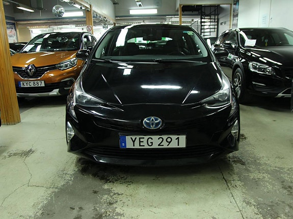 Toyota Prius 6 of 18
