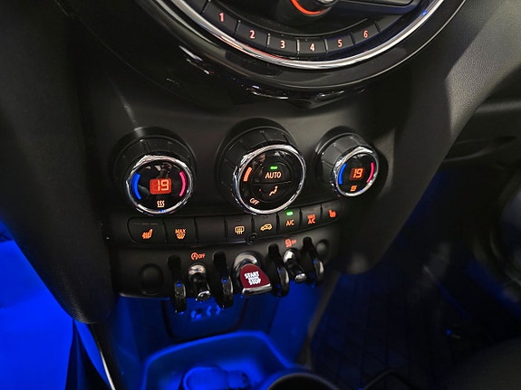 MINI One 8 of 10