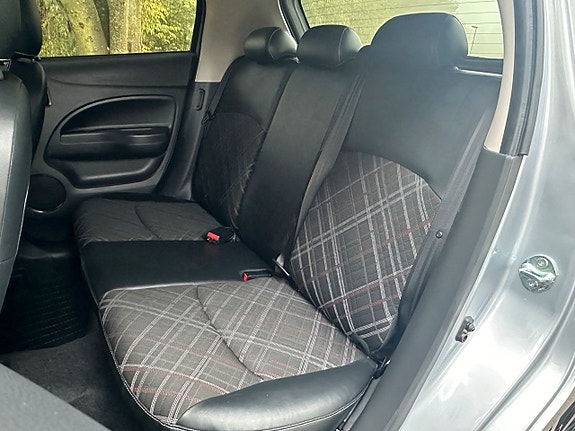 Mitsubishi Space Star 12 of 19