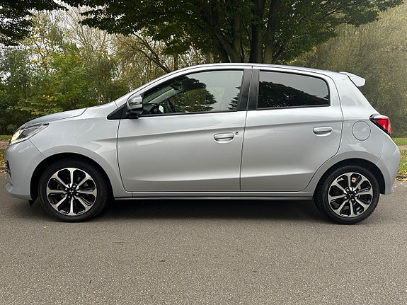 Mitsubishi Space Star 2 of 19