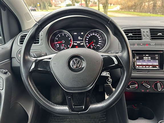 Volkswagen Polo 16 of 18