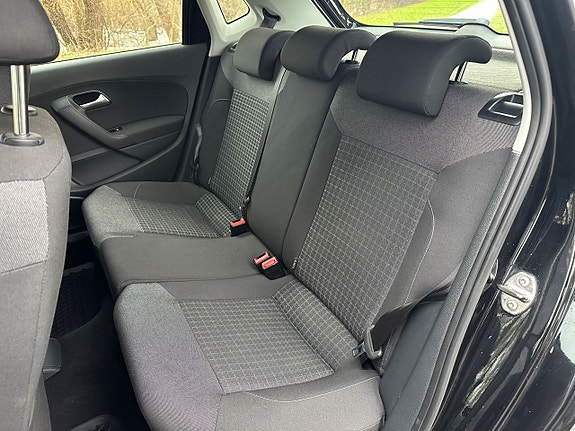 Volkswagen Polo 12 of 18