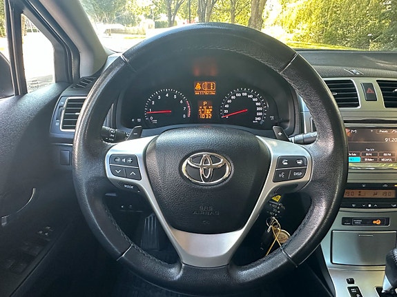 Toyota Avensis 16 of 20