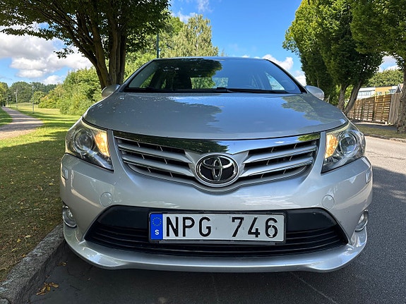 Toyota Avensis 8 of 20