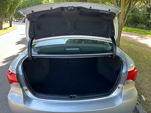 Toyota Avensis 9 of 20