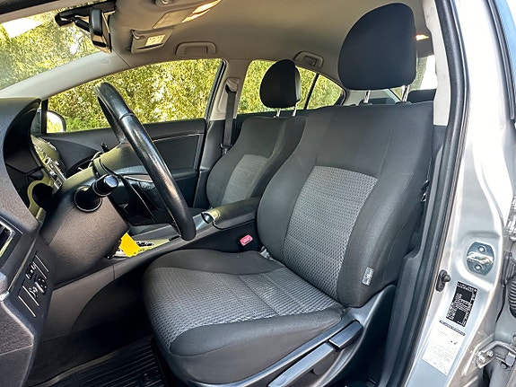 Toyota Avensis 11 of 20