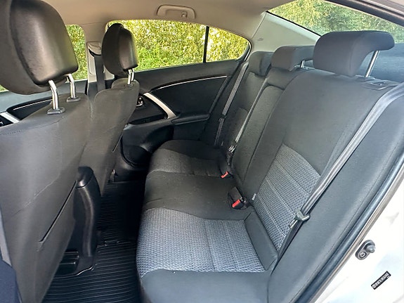 Toyota Avensis 12 of 20