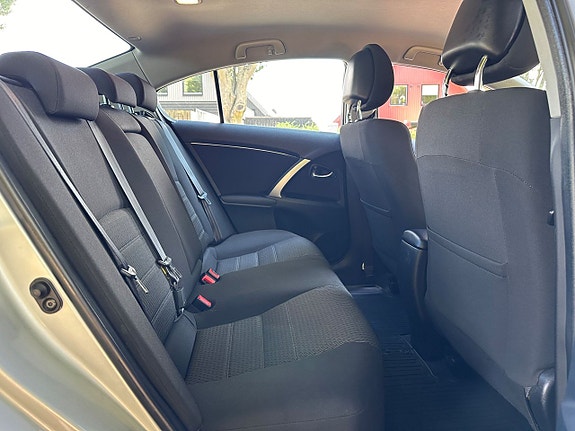 Toyota Avensis 17 of 20