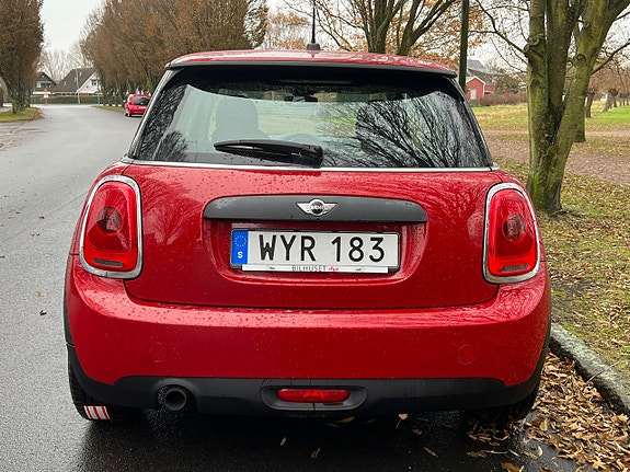 MINI One 4 of 5