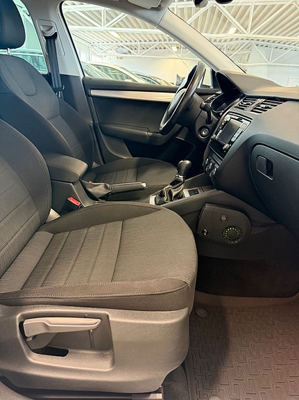 Skoda Octavia 7 of 16