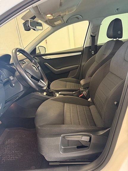 Skoda Octavia 11 of 16