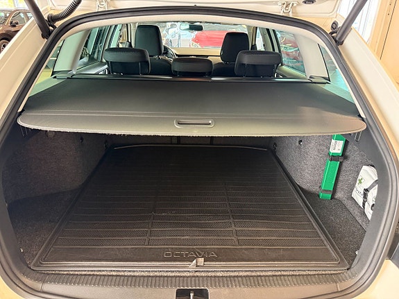 Skoda Octavia 14 of 16