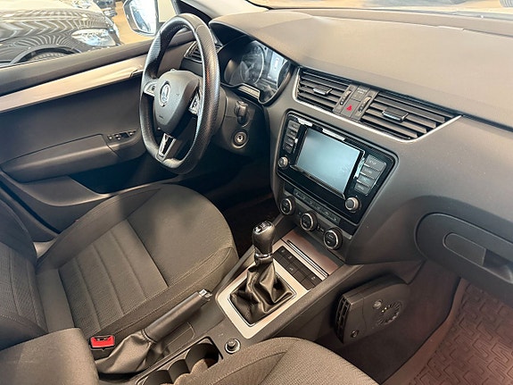 Skoda Octavia 8 of 16