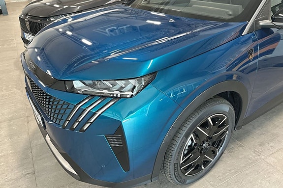 Peugeot 3008 4 of 5