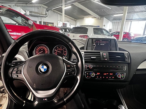BMW 120 12 of 16