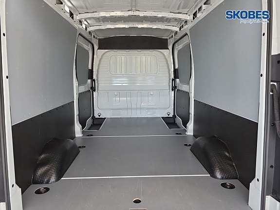 Maxus e-Deliver 9 14 of 23