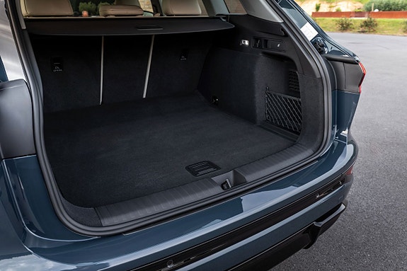 Audi Q6 e-tron 7 of 11