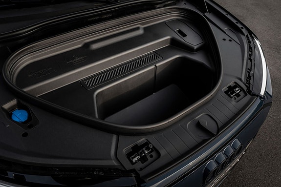 Audi Q6 e-tron 8 of 11