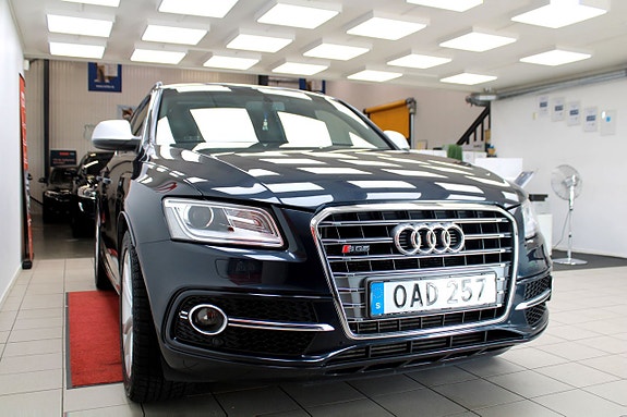 Audi SQ5 4 of 5