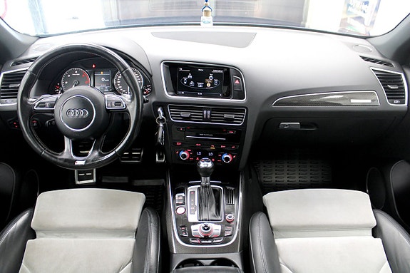 Audi SQ5 10 of 27