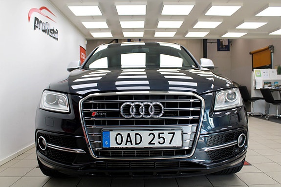 Audi SQ5 3 of 5