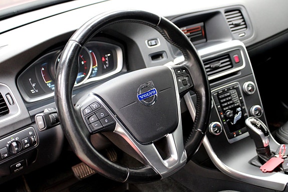 Volvo V60 16 of 27