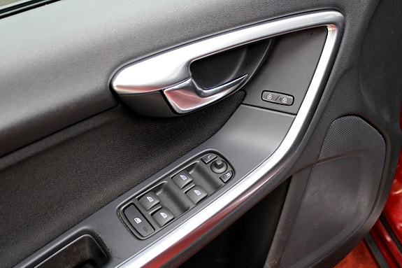 Volvo V60 26 of 27