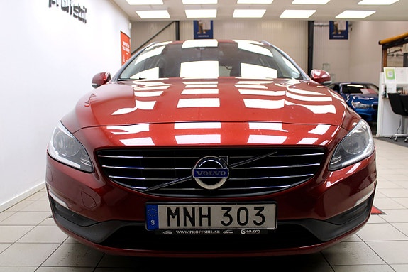 Volvo V60 3 of 27