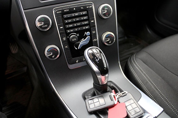Volvo V60 12 of 27