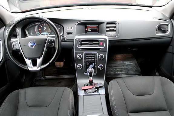 Volvo V60 10 of 27
