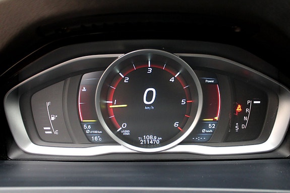 Volvo V60 13 of 27