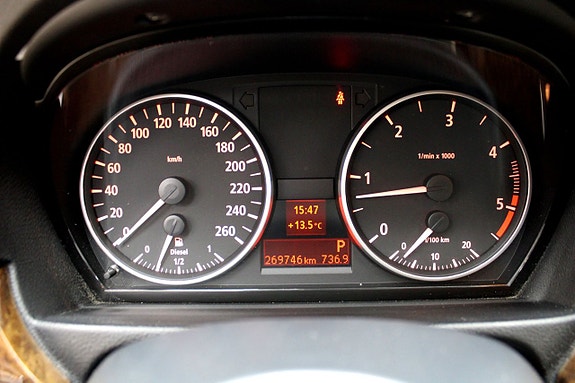 BMW 330d 13 of 23