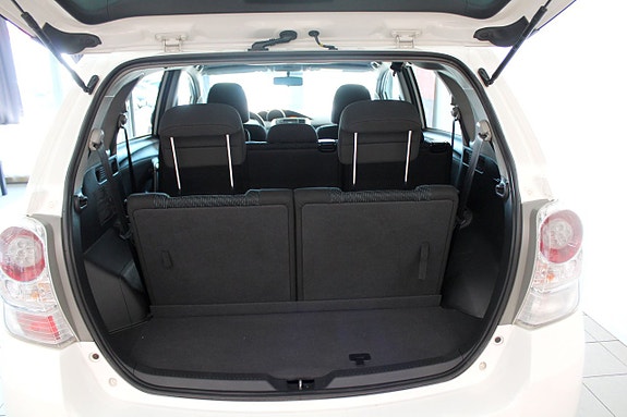 Toyota Verso 21 of 26