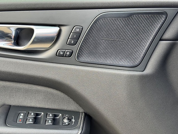 Volvo XC60 23 of 25