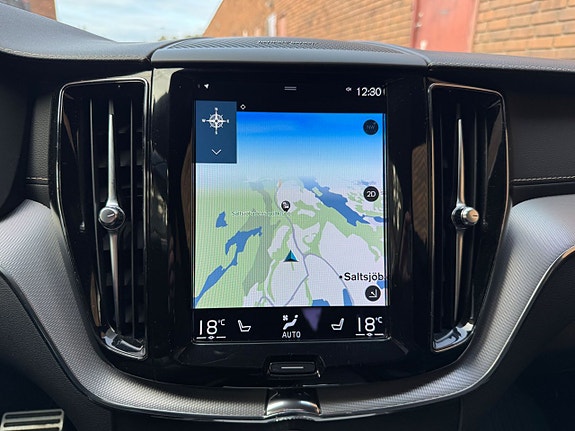 Volvo XC60 17 of 25