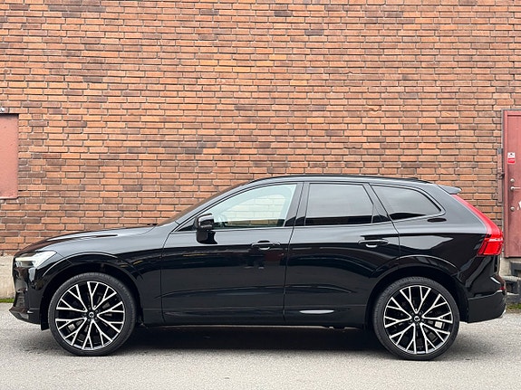Volvo XC60 2 of 25