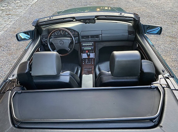 Mercedes-Benz SL600 24 of 28