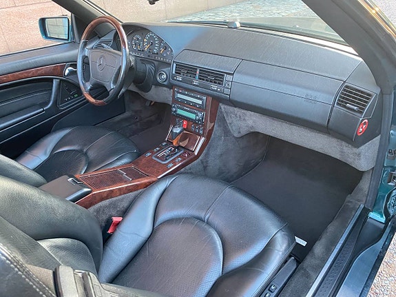 Mercedes-Benz SL600 22 of 28