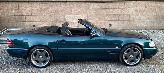 Mercedes-Benz SL600 4 of 5